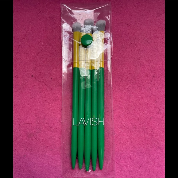 New Lavish Make Up Brush Set of 5